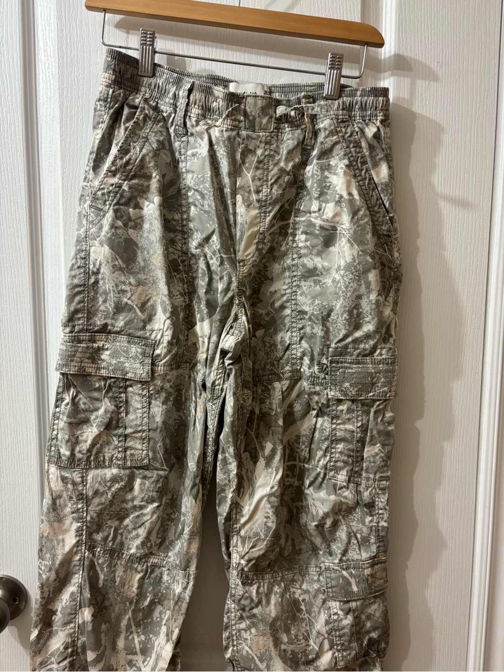 abercrombie kids Gray/Tan Camo Cargo Pants
